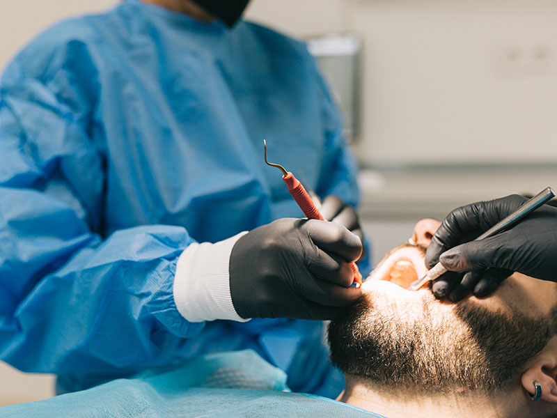 Dental Implants in Oliva